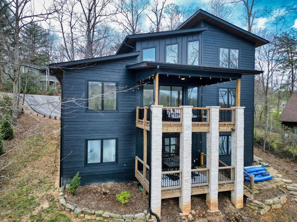 429686 Hiawassee Active