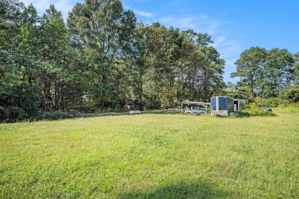 429697 Chatsworth Residential