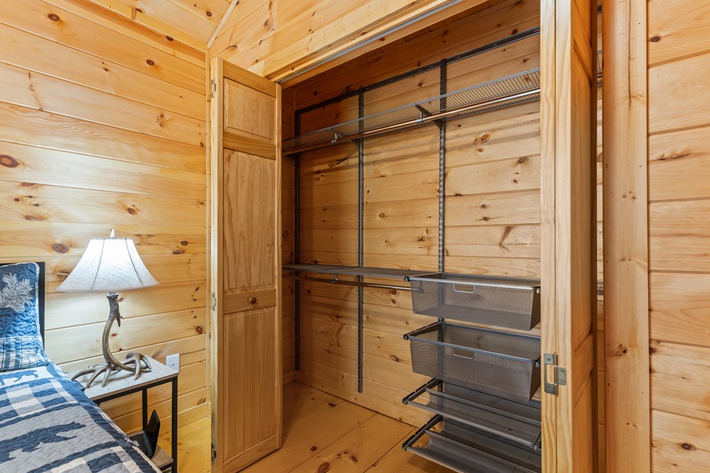 429736 Murphy Residential