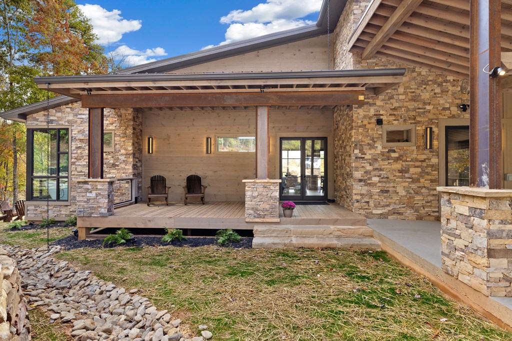 429738 Blue Ridge Residential