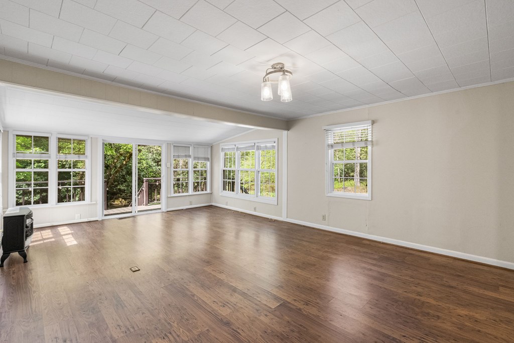 429781 Hayesville Residential