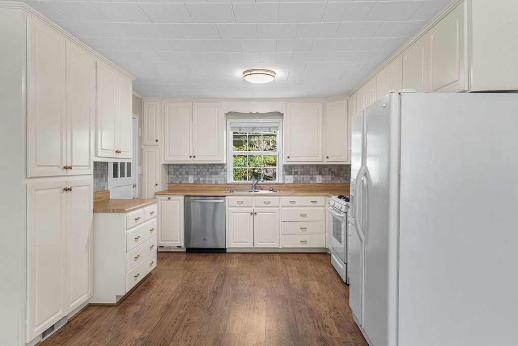 429781 Hayesville Residential
