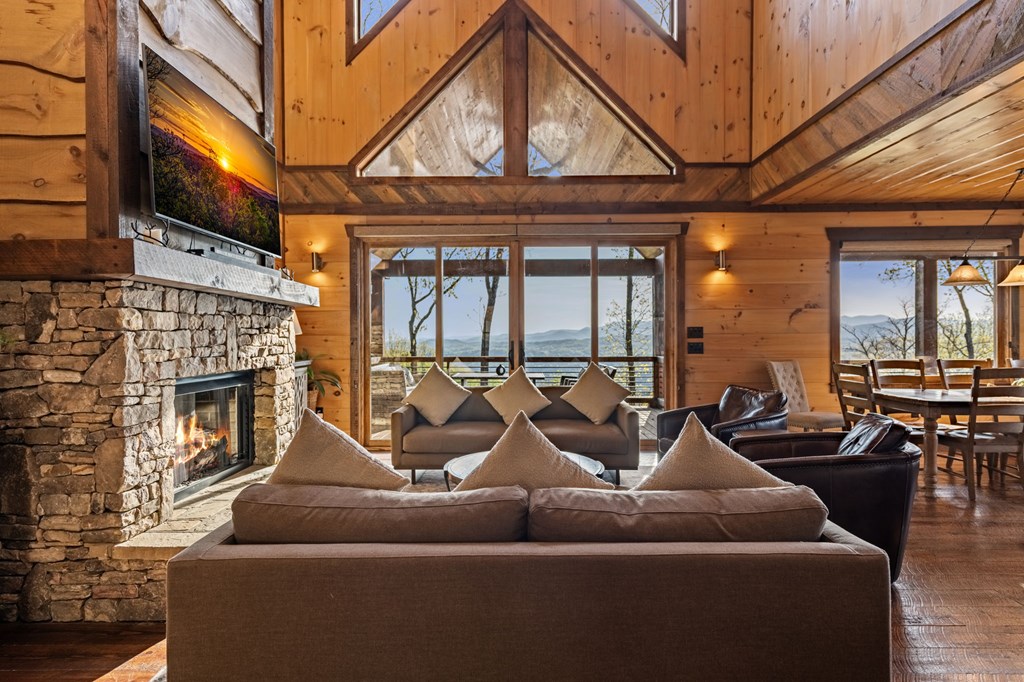 429794 Blue Ridge Residential