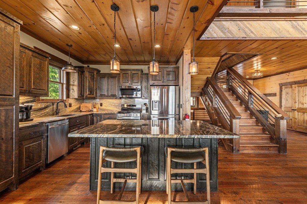 429794 Blue Ridge Residential