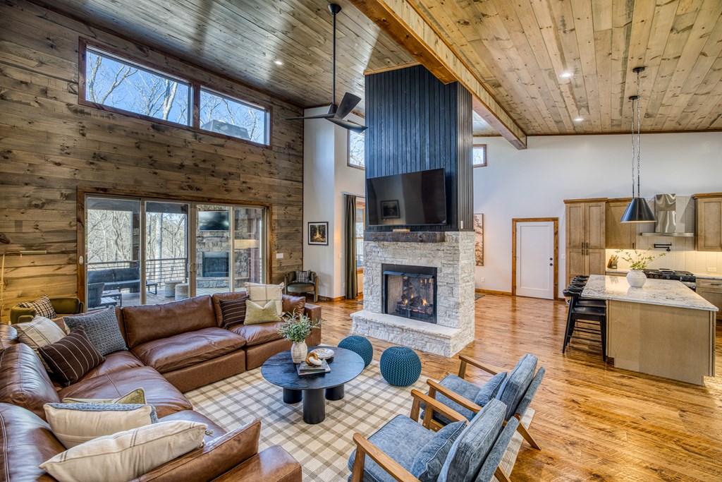 429796 Blue Ridge Residential