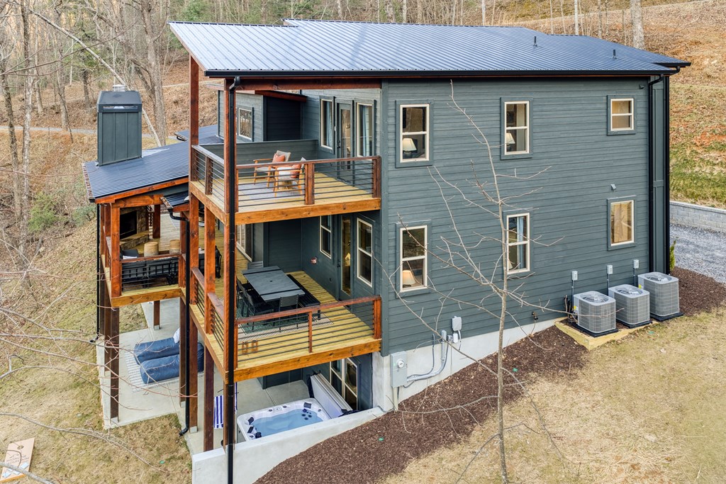 429796 Blue Ridge Residential
