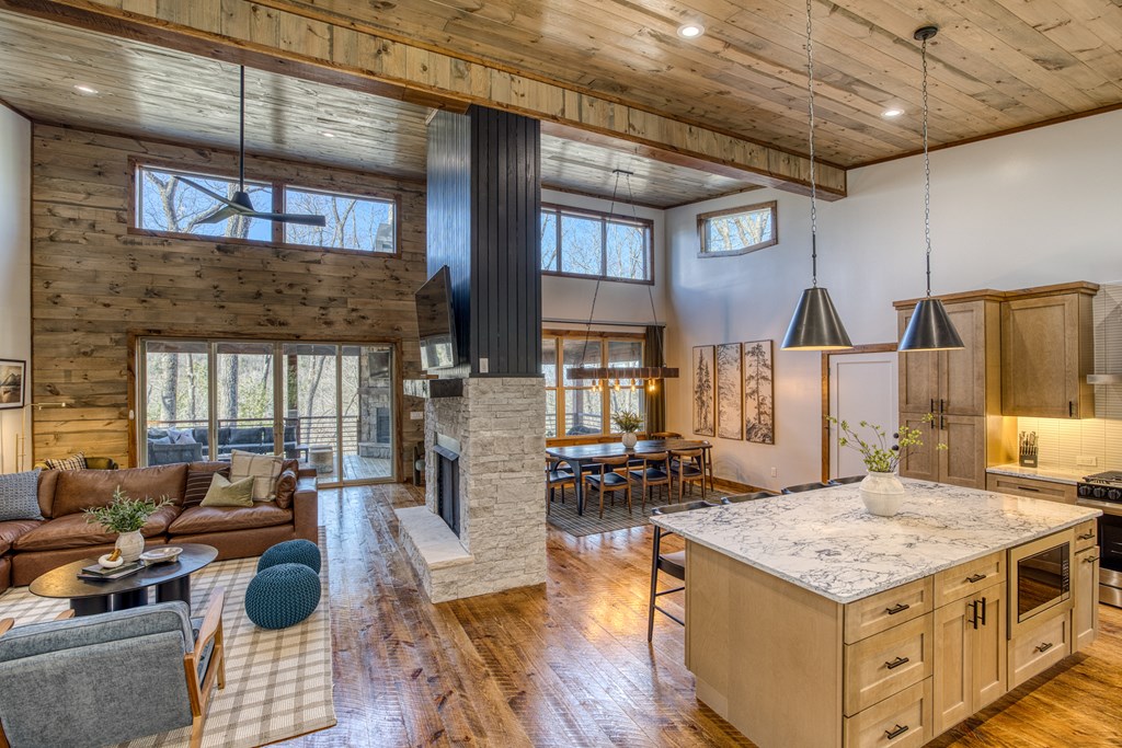 429796 Blue Ridge Residential