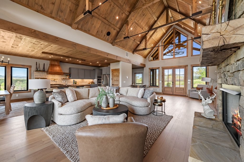 429808 Blue Ridge Residential