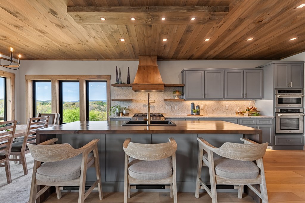 429808 Blue Ridge Residential