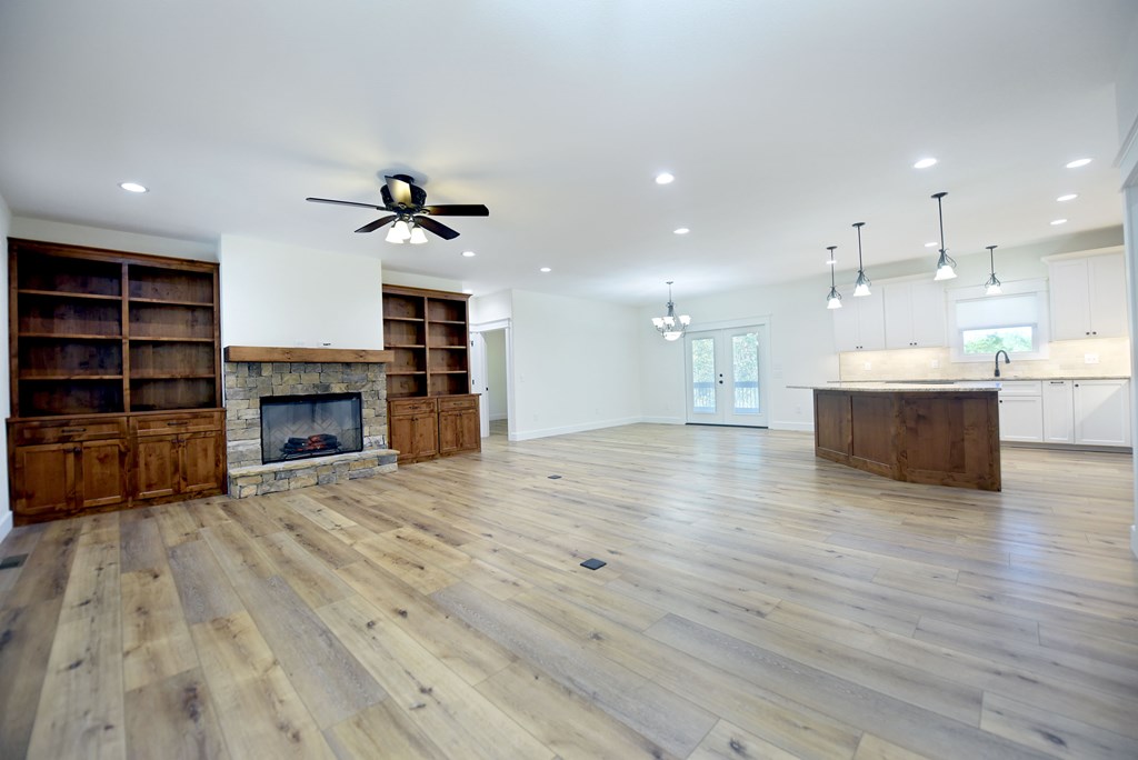 429813 Blairsville Residential