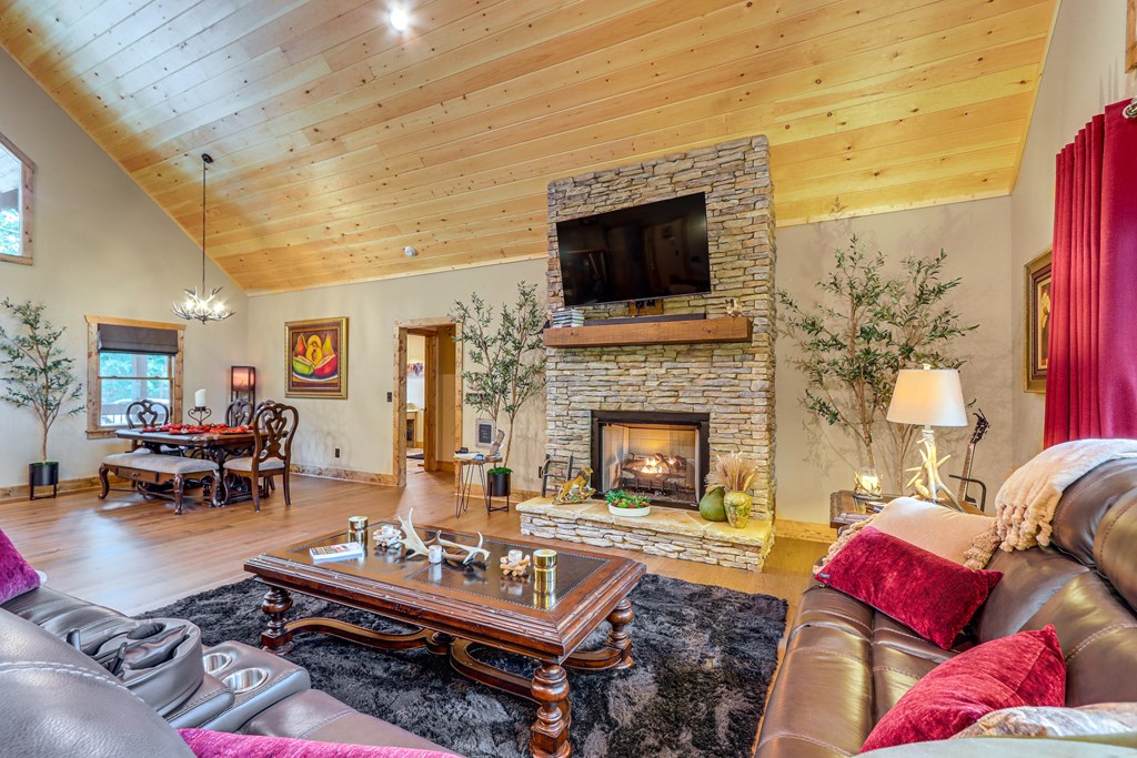429817 Ellijay Active