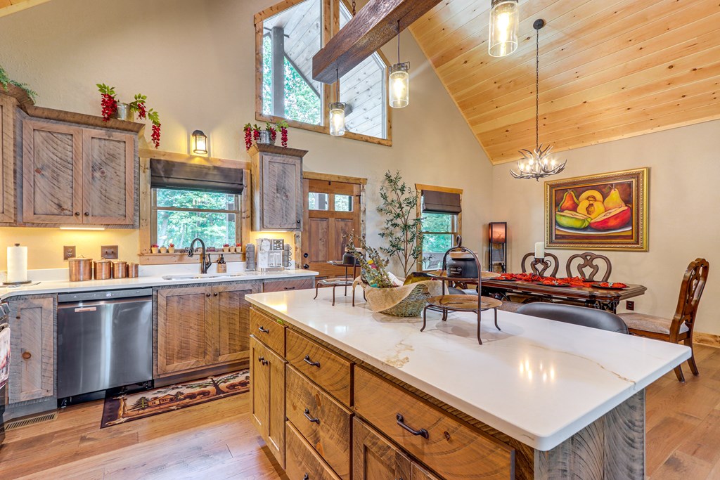 429817 Ellijay Active