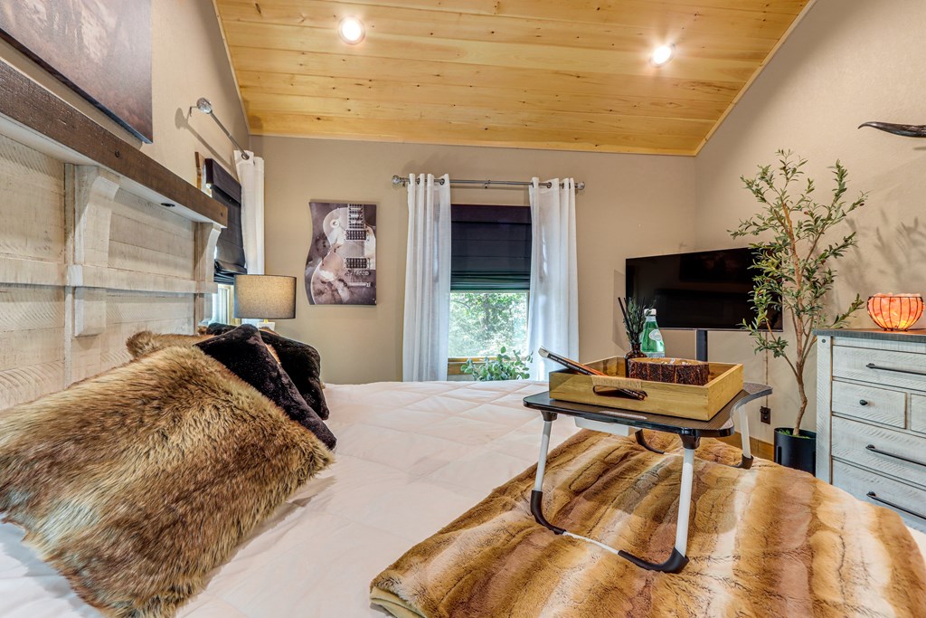 429817 Ellijay Active