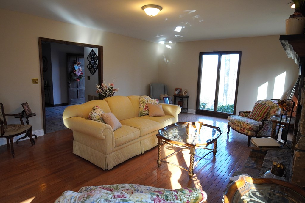 429824 Blairsville Residential