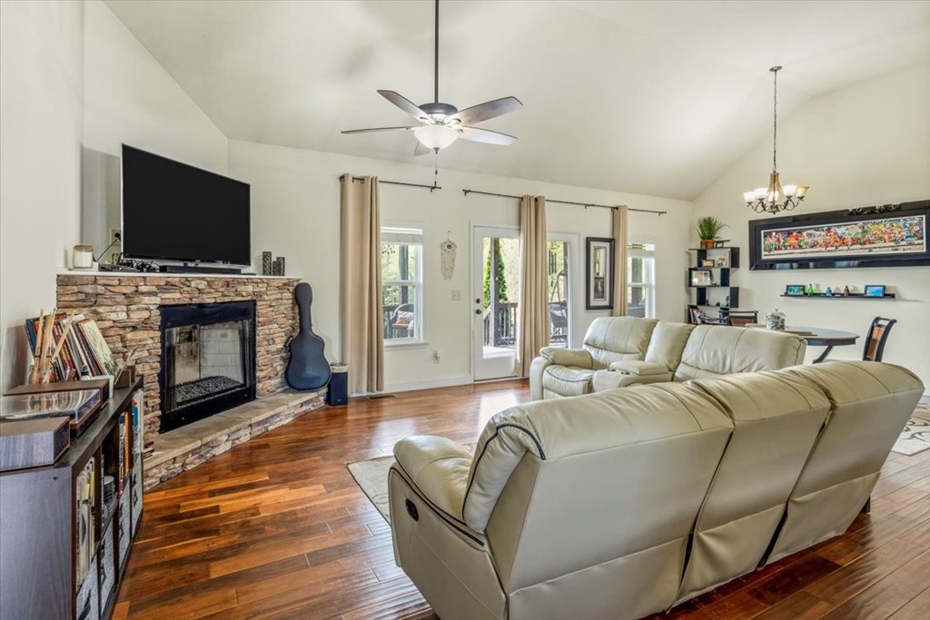 429826 Blairsville Residential