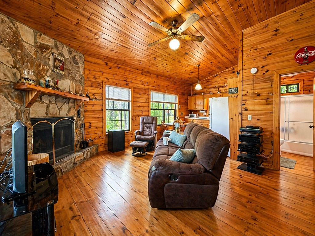 429848 Blue Ridge Residential