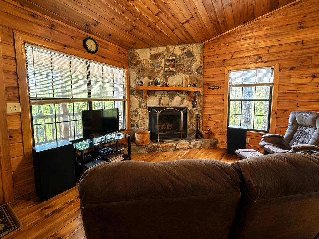 429848 Blue Ridge Residential