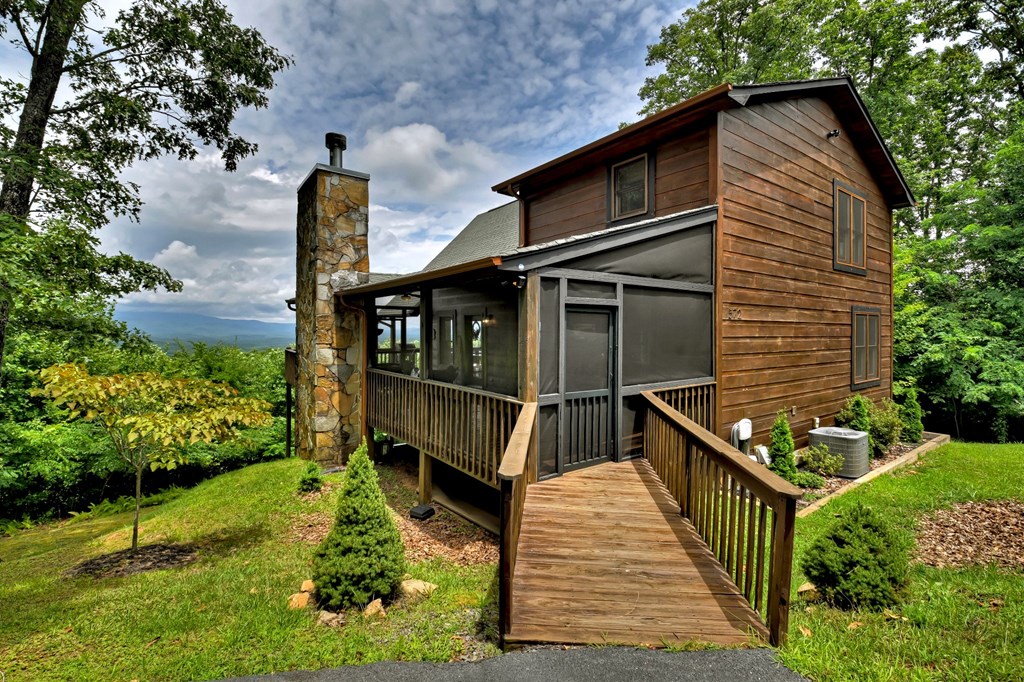 429892 Blue Ridge Residential