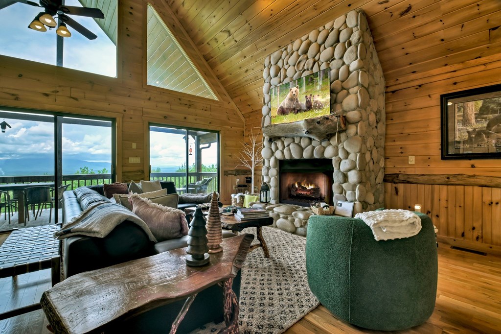 429892 Blue Ridge Residential