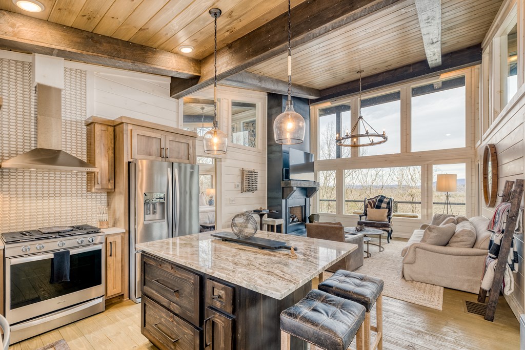 429896 Blue Ridge Residential