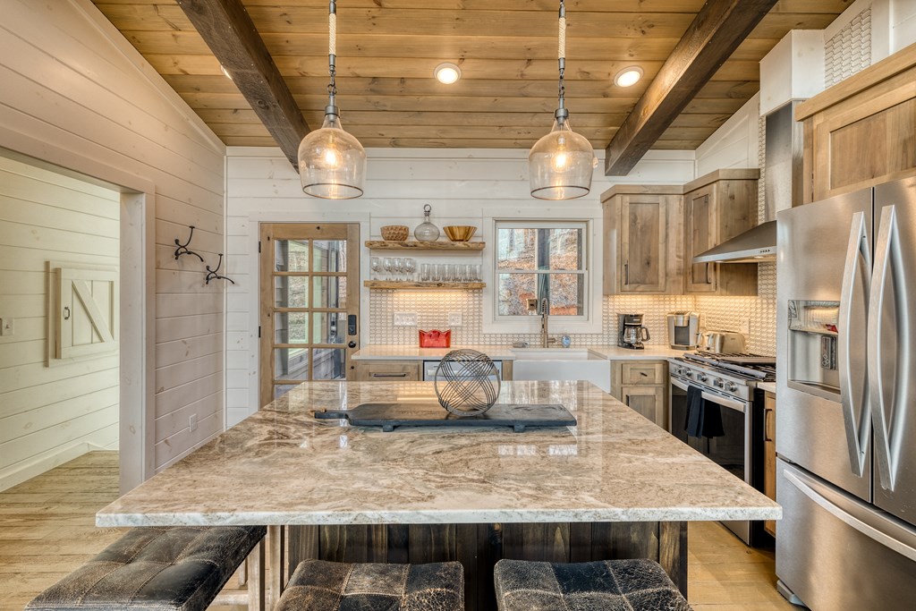 429896 Blue Ridge Residential