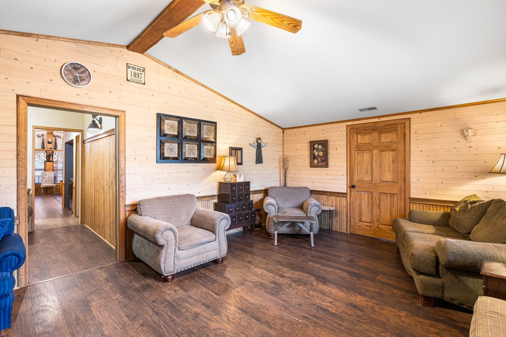429935 Hiawassee Residential