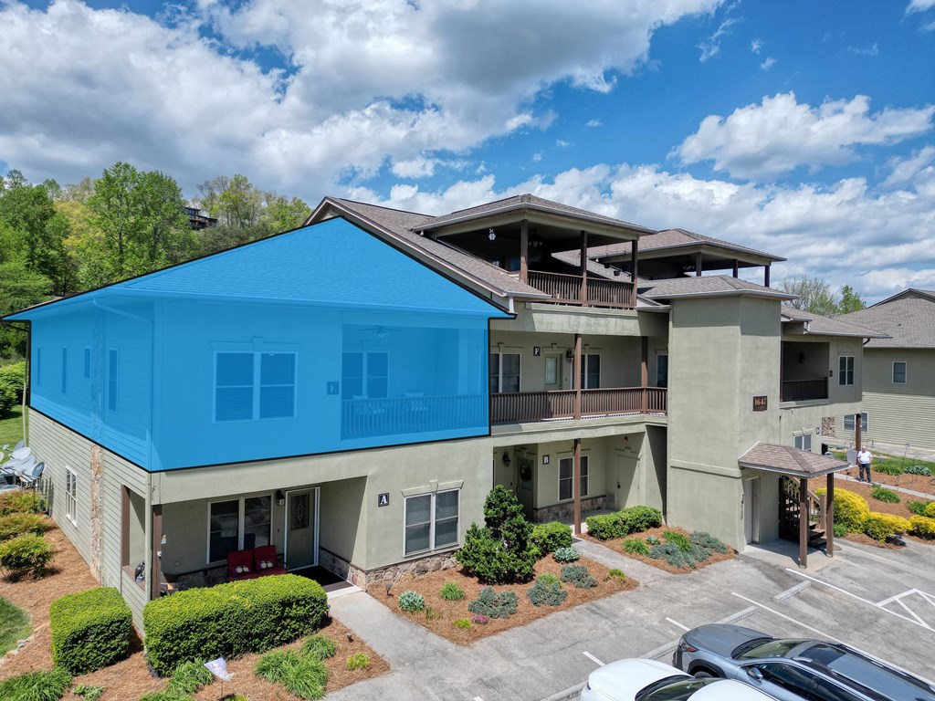 429944 Young Harris Condominium