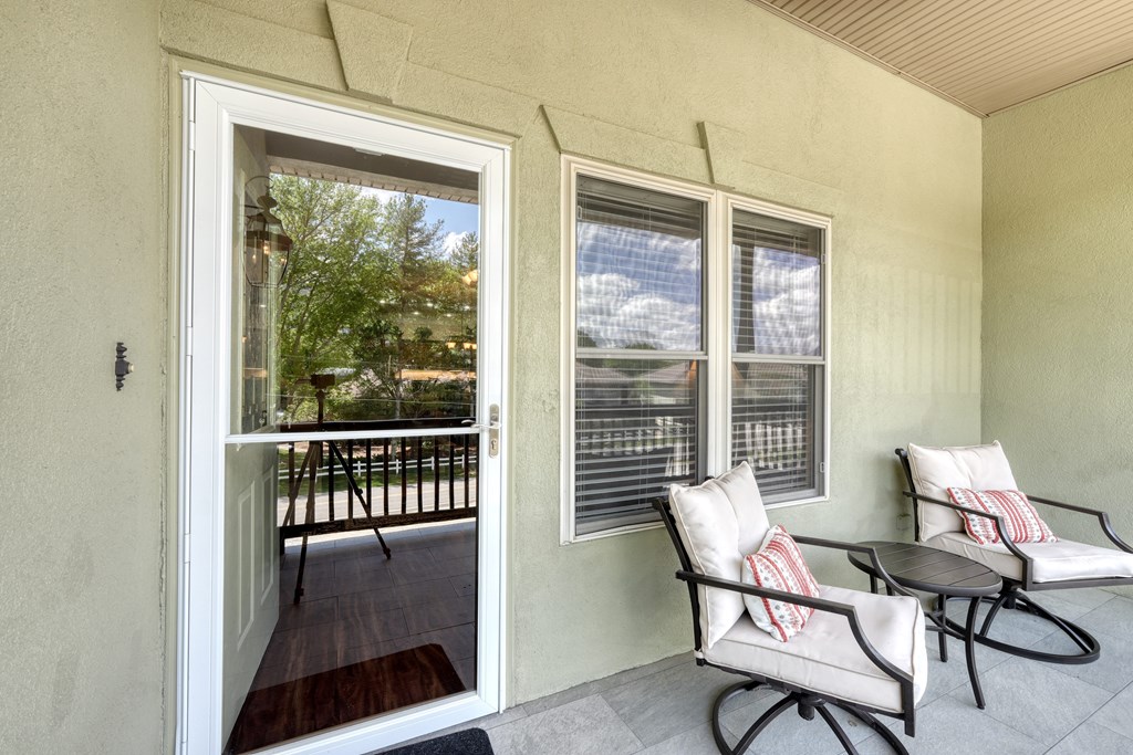 429944 Young Harris Condominium