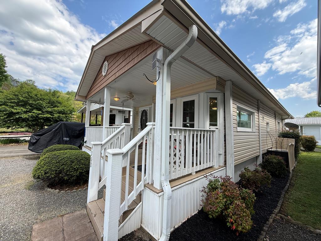 429949 Hiawassee Residential
