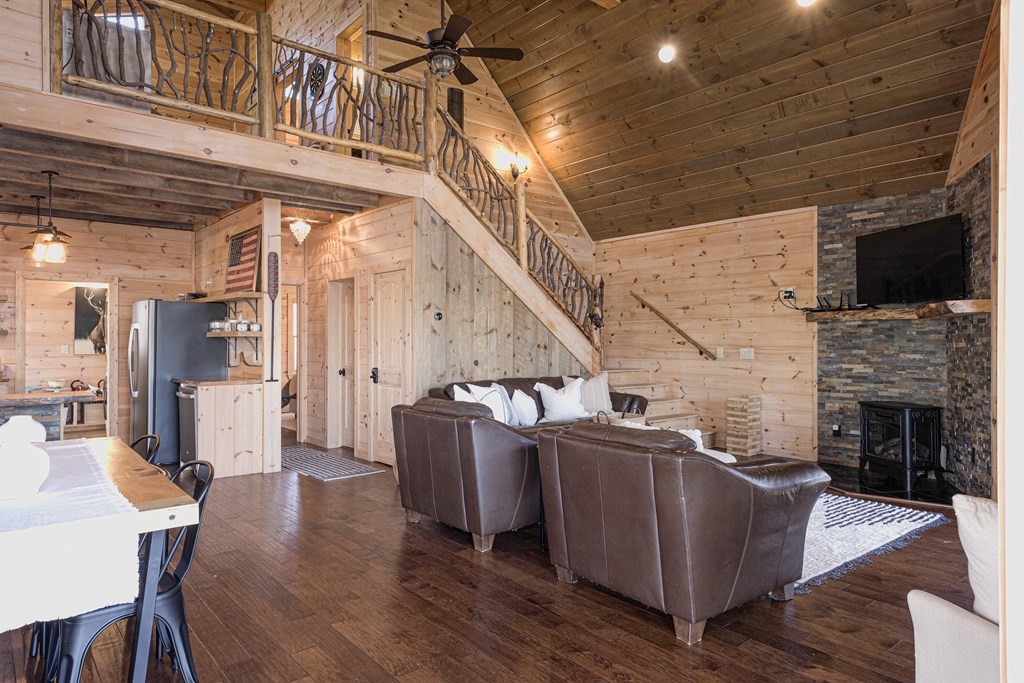 429976 Blue Ridge Residential