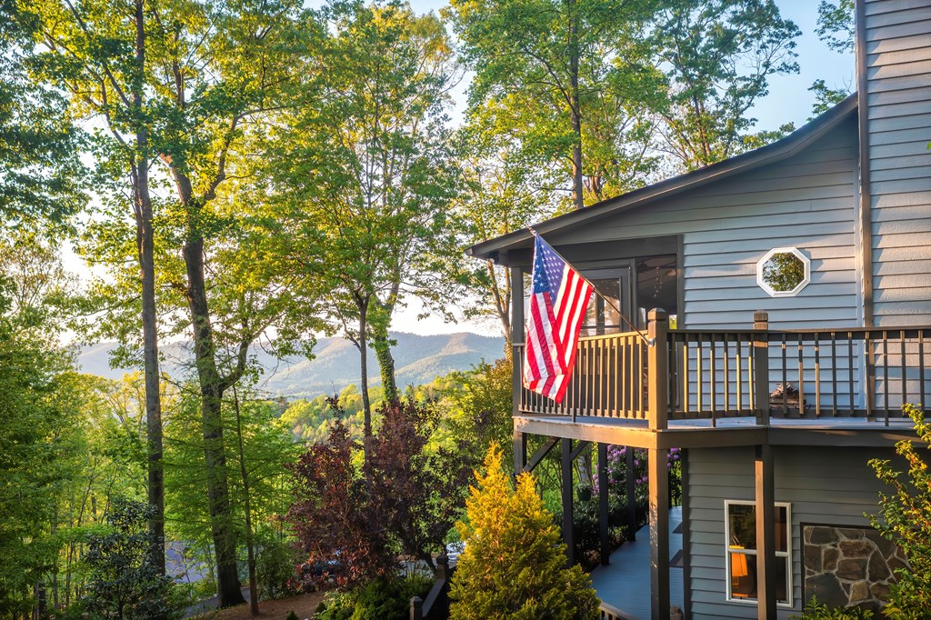 429980 7064557400 