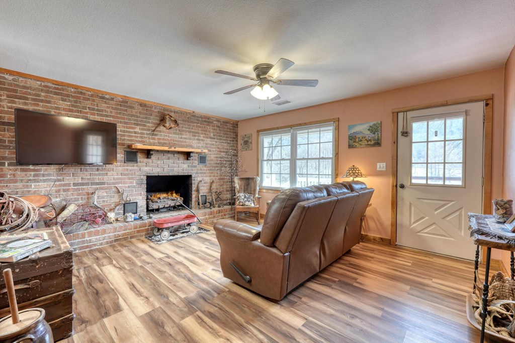 429981 Warne Residential
