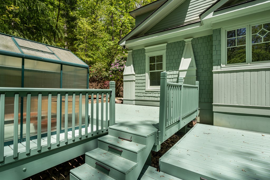 429985 Blue Ridge Residential