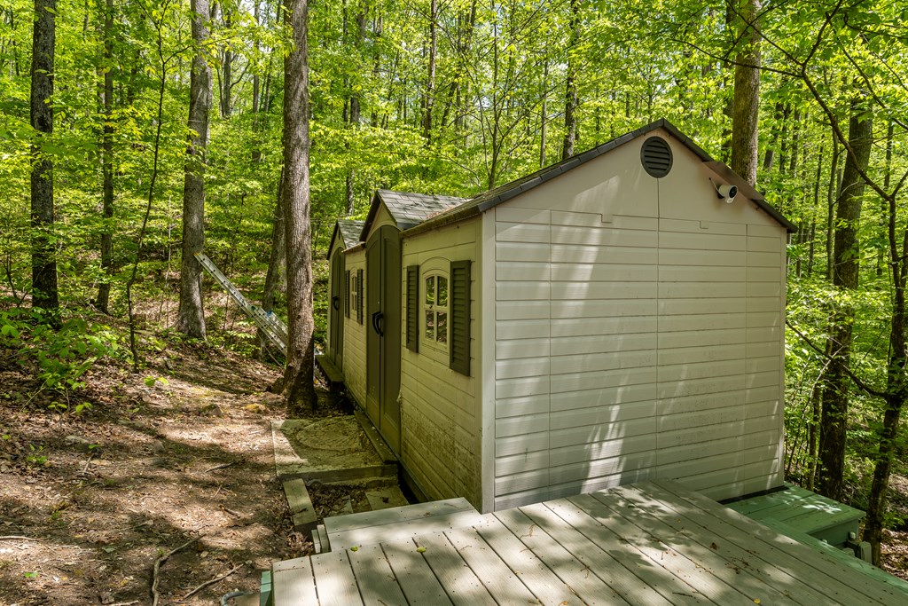 429985 Blue Ridge Residential