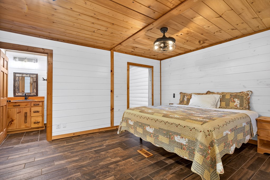 430000 Blue Ridge Residential