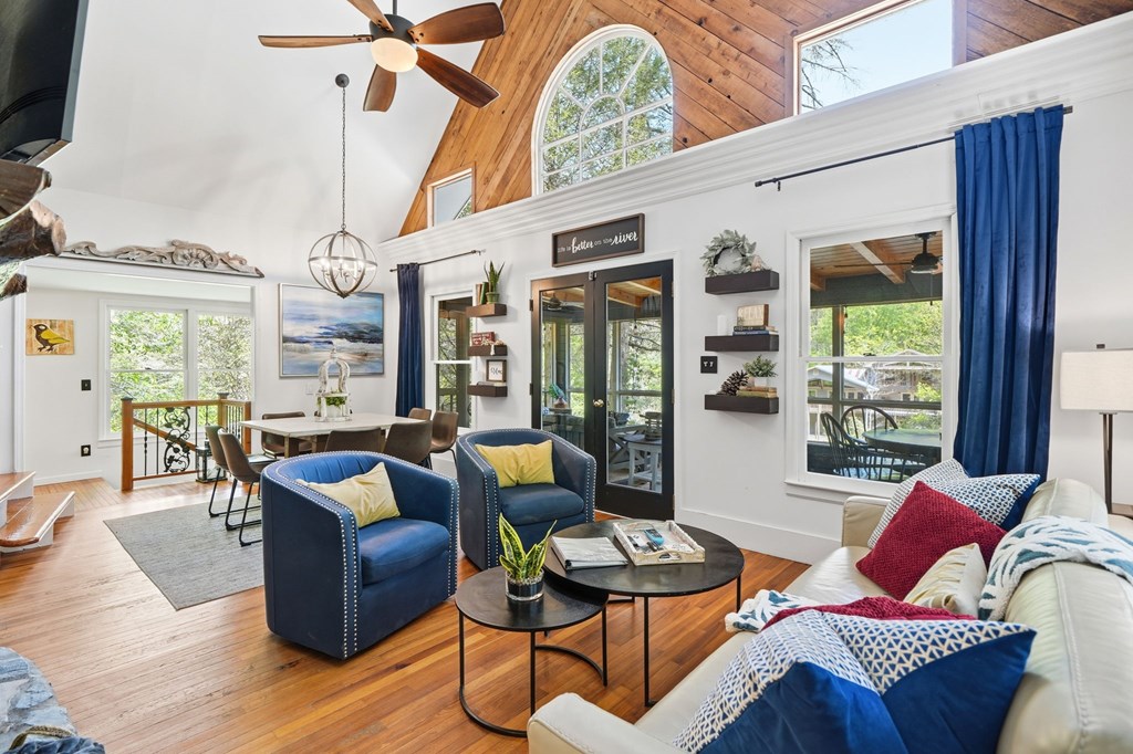 430098 Blue Ridge Active