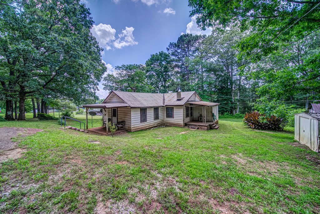 430147  Fixer Upper