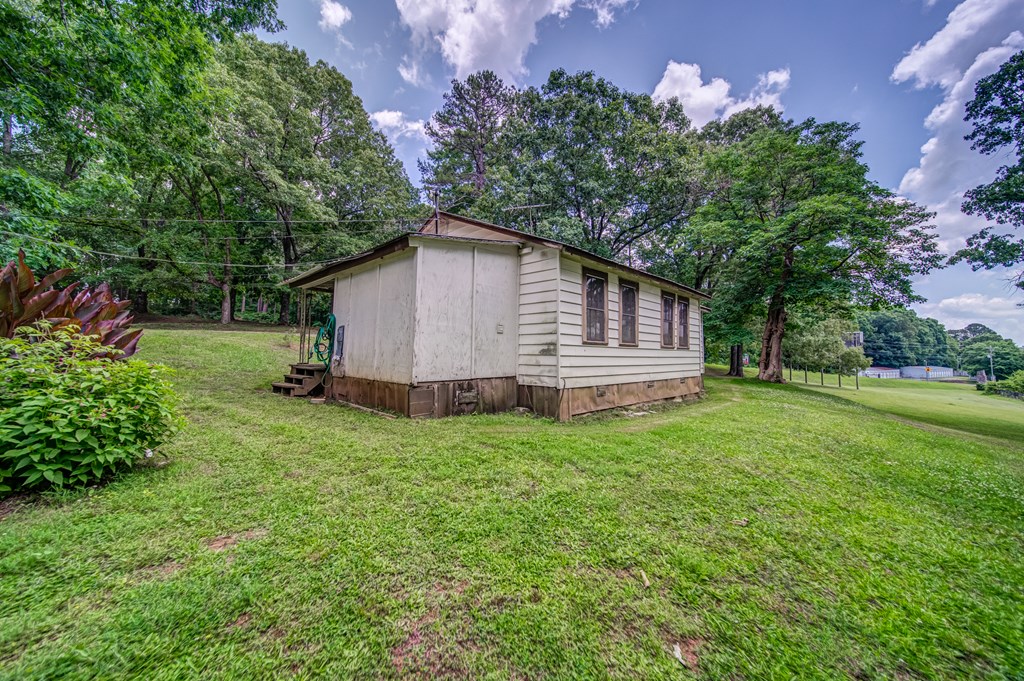 430147  Fixer Upper