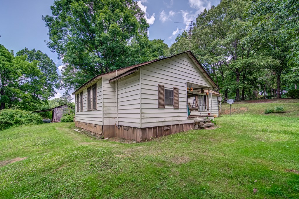 430147  Fixer Upper