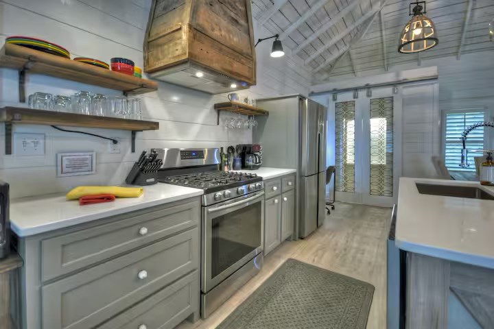 430163  Licensed Owner,Existing Rental History