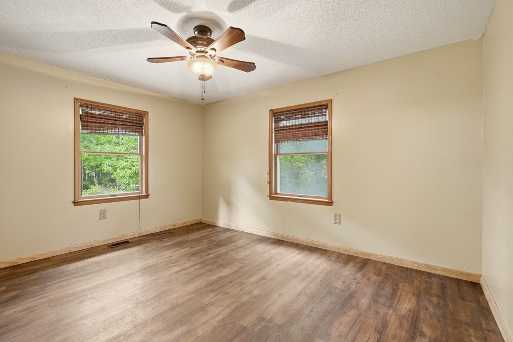 430385 Andrews Active