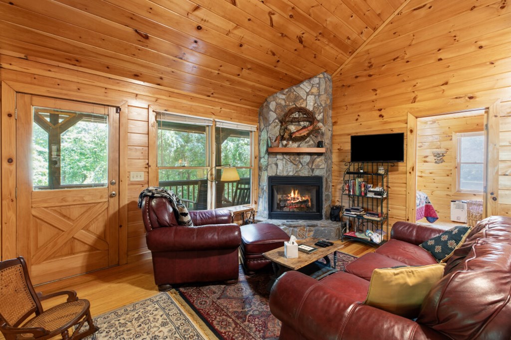 430525 2393987580 