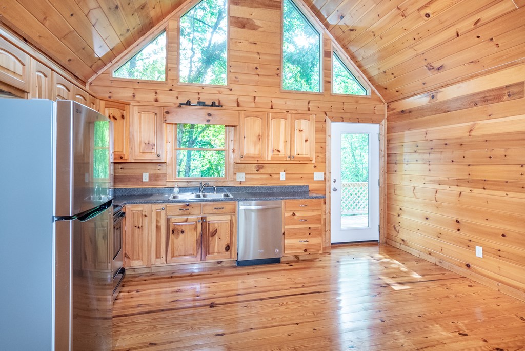 430533 Ellijay Active