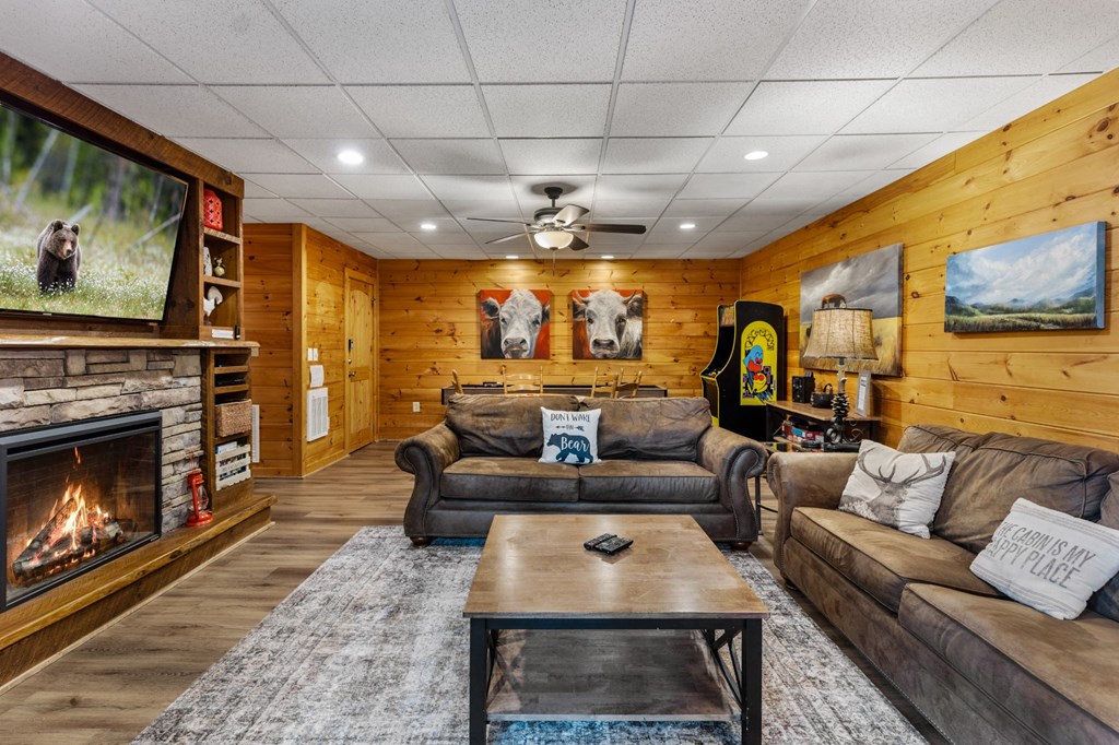 430597 7064557400 Existing Rental History