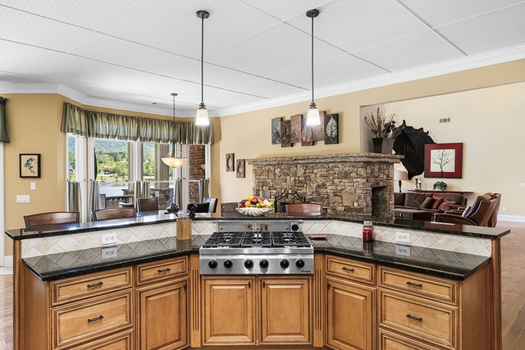 430847 Hayesville Active
