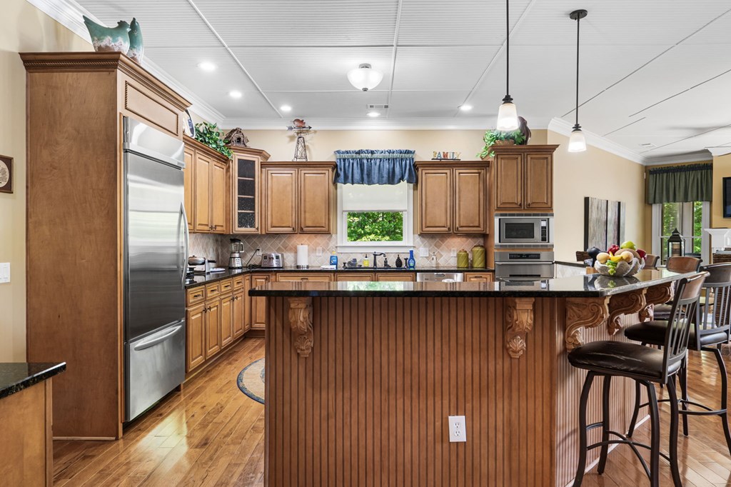 430847 Hayesville Active