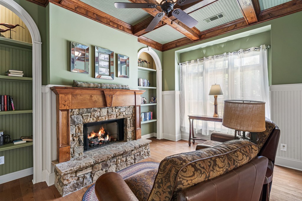 430847 Hayesville Active