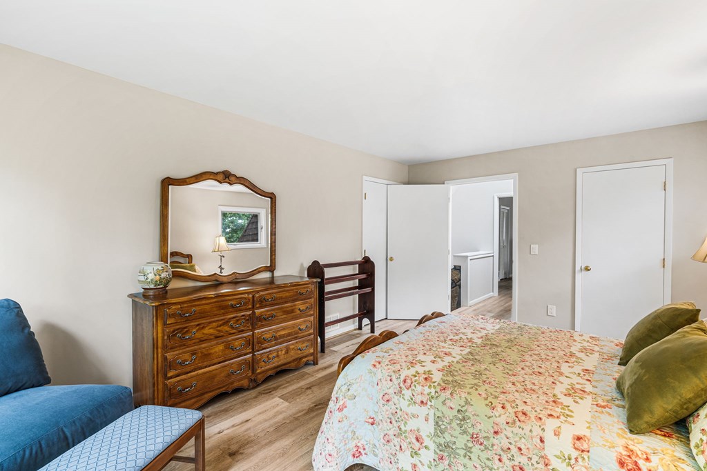 430887 Hiawassee Active