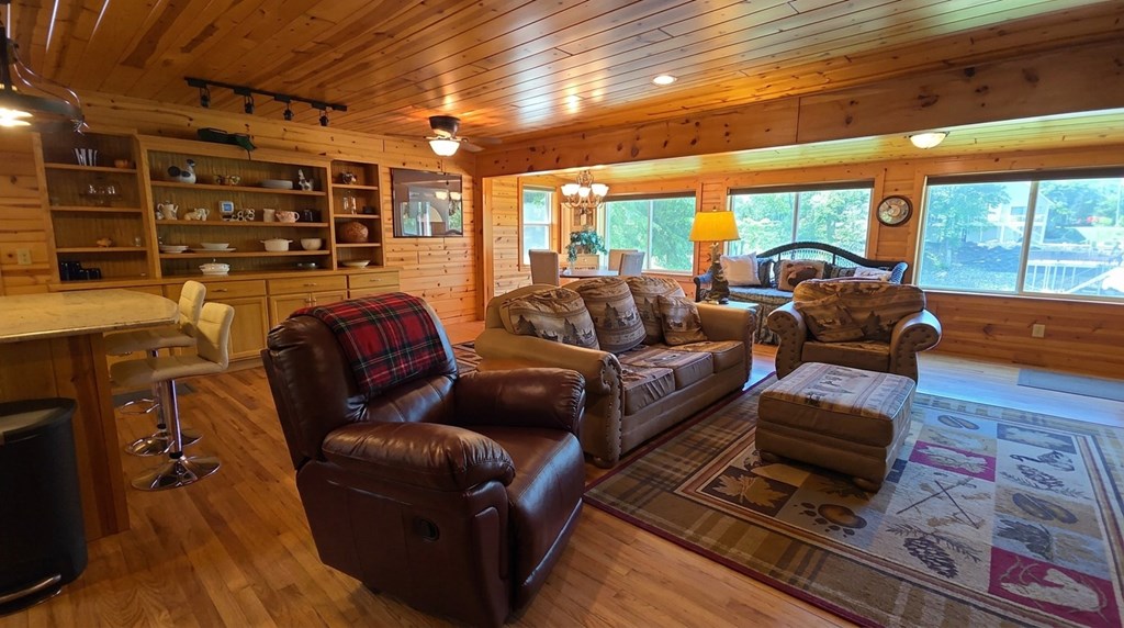 430910 Hiawassee Active