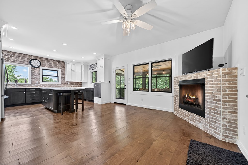430912  Licensed Owner,Existing Rental History